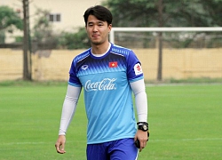 HLV Park Sung Gyun hướng dẫn cầu thủ tập thể lực tại nhà
