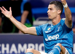 Ronaldo bị Messi bỏ xa trong danh sách cầu thủ hay nhất mùa