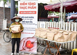 &#8220;Nếu khó khăn, hãy lấy 1 gói&#8230;&#8221;: Thêm những điểm từ thiện ấm lòng giữa đại dịch