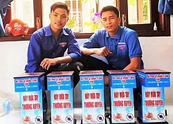 Thầy trò ở Hội An chế tạo máy sát khuẩn phòng COVID-19