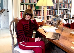 Anna Wintour gây bất ngờ khi lần đầu mặc áo len và quần nỉ