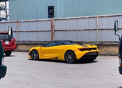 McLaren 720S Spider màu vàng chính thức thông quan với hàng loạt tùy chọn đắt tiền