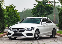 Deal 'ngon' mùa dịch: Mercedes-Benz C 300 AMG form cũ chỉ đắt hơn 100 triệu đồng so với C 180