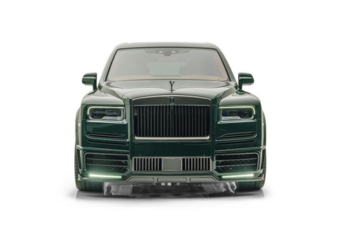 Gặp gỡ Rolls-Royce Cullinan phiên bản Mansory với lớp áo xanh "cực dị"