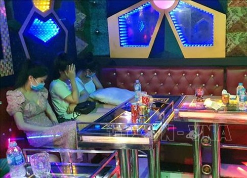 Liên tiếp phát hiện hàng chục thanh niên tụ tập sử dụng ma túy trong quán karaoke