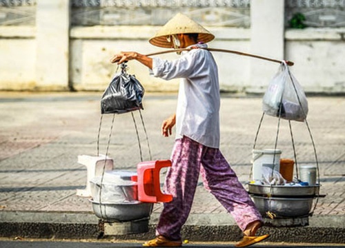 Bán hàng rong, xe ôm được nhận hỗ trợ từ gói 62.000 tỷ đồng