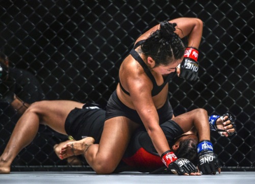 Bi Nguyễn ra đòn knock-out chấn động MMA châu Á: Phô diễn tuyệt kỹ