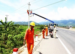 Điện lực Khánh Hoà lỗ 11 tỷ trong quý 1 do... thu không đủ chi