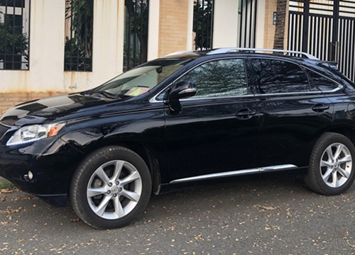 Lexus RX 350 10 năm tuổi giá ngang Hyundai SantaFe mới