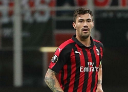 Theo đuổi đội trưởng của AC Milan, Chelsea và Barca nhận cái kết đắng