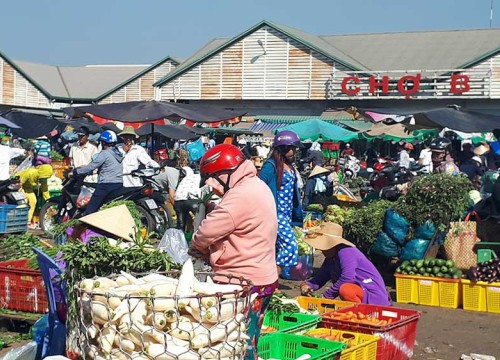 TP.HCM chống dịch Covid-19: Yêu cầu giãn cách 2m ở chợ đầu mối là quá khó?