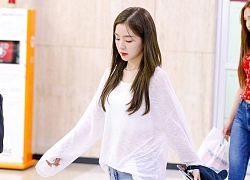 Chân ngắn có tiếng nhưng Irene (Red Velvet) không thiếu những lần "hack" chân cực thon dài nhờ một mẫu giày cao gót