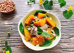 Canh bí đỏ nấu lạc