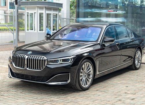 BMW 7-Series 2020 thêm bản giá 'mềm' tại Việt Nam, nâng cấp nhiều tiện nghi chưa từng có, phả hơi nóng lên Mercedes-Benz S-Class