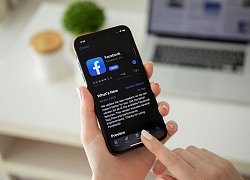 Facebook với giao diện đen huyền bí chuẩn bị 'cập bến', người dùng iPhone và iPad sẽ được trải nghiệm đầu tiên