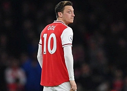 Người đại diện ủng hộ quyết định không giảm lương của Ozil