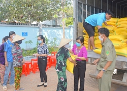 Sóc Trăng tiếp nhận 60 tấn gạo hỗ trợ người nghèo