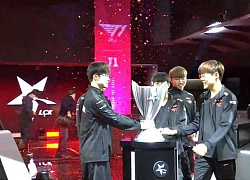 Báo Hàn Quốc tung hô: Faker, T1, 9 chiếc cúp và một nửa lịch sử LCK