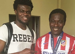 Bố của Thomas Partey từng bán huy chương vì con