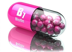 Chị em đua nhau "chữa" tóc rụng bằng Biotin, nhưng bác sĩ cảnh báo phải cẩn thận nếu không da sẽ bùng phát mụn