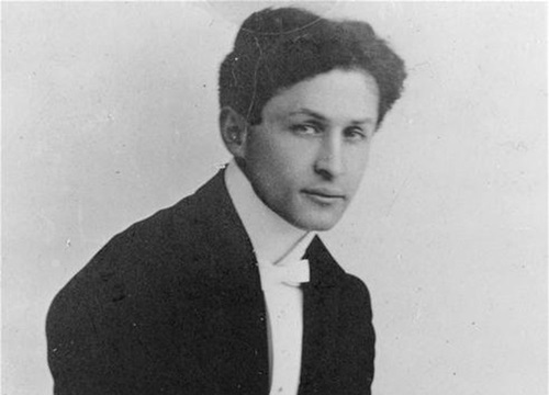 Cuộc đời kỳ thú của "vua ảo thuật" Harry Houdini