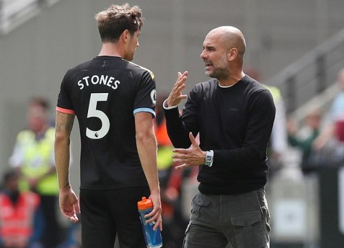 Hàng thủ tan nát, Pep Guardiola lùng sục khắp châu Âu săn trung vệ