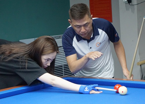 "Nữ thần bi-a pool" đẹp nhất Hàn Quốc ra mắt ấn tượng khi chơi carom