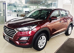 Cận cảnh xe Hyundai Tucson phiên bản tiêu chuẩn, có giá bán 769 triệu đồng