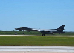 Mỹ điều 4 máy bay ném bom hạng nặng B-1B đến đảo Guam