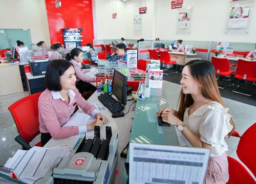 Techcombank tiếp tục chuỗi tăng trưởng doanh thu 18 quý liên tiếp