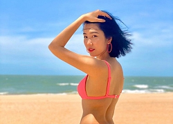 Thúy Ngân 'Gạo nếp gạo tẻ' diện bikini 'thả thính', vòng ba nóng bỏng gây chú ý