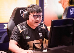 Uzi giải nghệ, chia tay Royal Never Give Up về làm trợ lý HLV của Invictus Gaming?