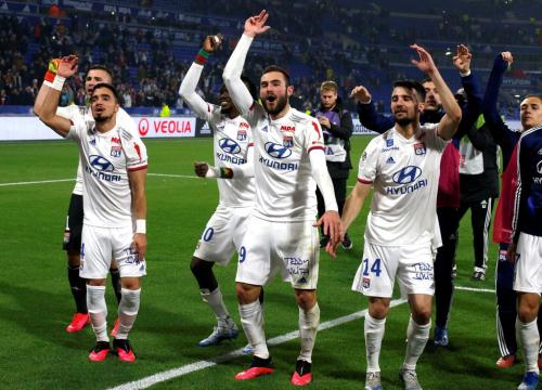 Ligue 1 căng thẳng với vụ kiện 900 triệu euro