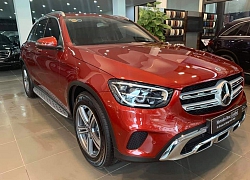 Đại lý vội bán Mercedes-Benz GLC 200 form mới khi vừa trưng bày và chạy chưa được 40km, giá 1,7 tỷ đồng