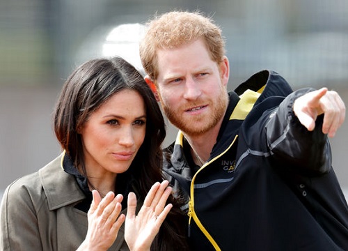 Vợ chồng Meghan Markle gặp mối đe dọa mới ở Mỹ, người dùng mạng hả hê vì cả hai "tránh vỏ dưa gặp vỏ dừa"