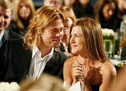 Xôn xao tin Brad Pitt cầu hôn vợ cũ Jennifer Aniston, hành động nắm tay công khai năm ngoái càng đáng nghi