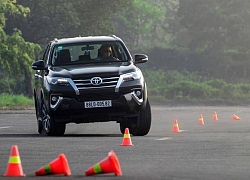 Giá lăn bánh Toyota Fortuner sau khi giảm 50% lệ phí trước bạ