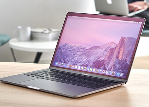 Apple 'lặng lẽ' ra mắt MacBook Pro 2020: Magic Keyboard, bản full giá 3.599 USD