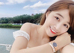 Đá chéo sân làm Youtuber được 2 tháng, hot girl xinh đẹp đã học ngay chiêu trò nhờ người xem tư vấn rồi thử 30 bộ bikini trên sóng