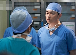 Jo Jung Suk tự nguyện cắt giảm cát-xê gần 600 triệu đồng cho mỗi tập phim 'Hospital Playlist'