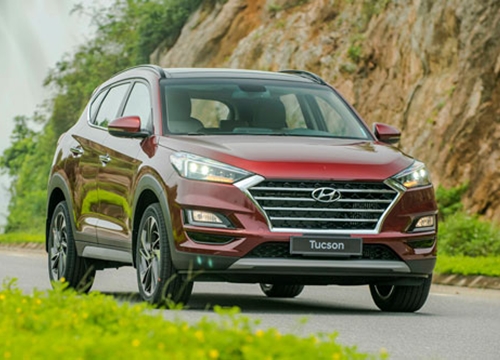 Hyundai Tucson giảm giá mạnh, tăng sức ép lên Mazda CX-5