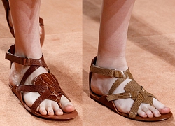 Những đôi sandals đế bệt dành cho các nàng &#8220;sợ độ cao&#8221;