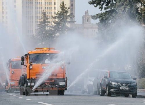 Tổng thống Nga cảnh báo không nên vội vàng dỡ bỏ hạn chế