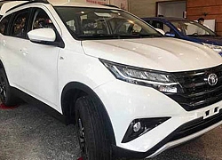 Toyota Rush giảm giá mạnh, quyết đấu Mitsubishi Xpander, Suzuki XL7