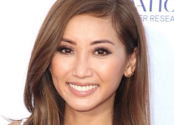 Bí quyết skincare mùa hè cho da nhạy cảm của &#8216;công chúa Disney&#8217; Brenda Song