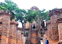 Tháp Bà Ponagar - quần thể kiến trúc Chăm