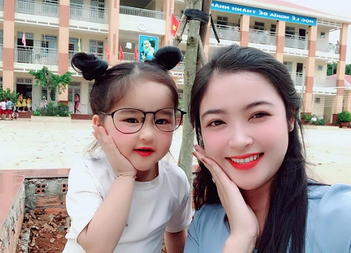 Từng khó mang thai lại sinh nở vất vả, hot mom Đắk Nông thương con nên bé gần 6 tuổi vẫn cho bú mẹ mỗi ngày