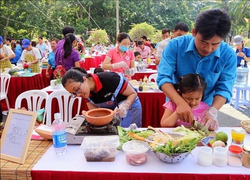 Xây dựng gia đình thời kỳ công nghiệp hóa, hiện đại hóa đất nước