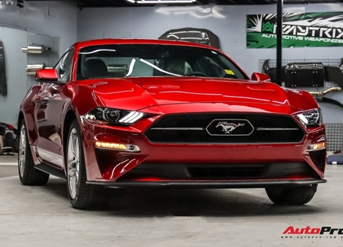 Bóc tách loạt trang bị độc đáo trên Ford Mustang 2020 vừa về nước, một chi tiết dễ gây nhầm lẫn