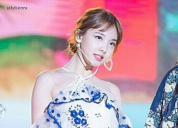 Đồ diễn của Na Yeon (Twice) gây tranh cãi vì quá khiêu gợi